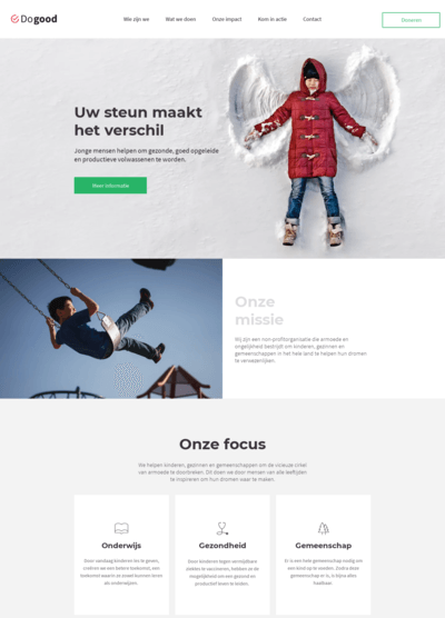 Een website met een meisje in een rode jas die een sneeuwengel maakt