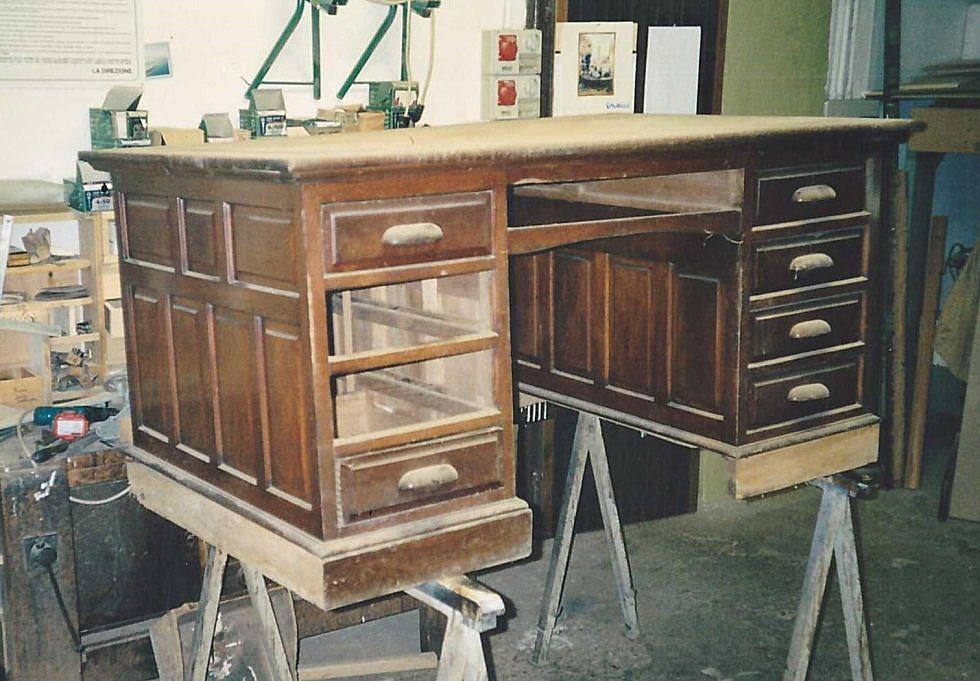 restauro scrivania