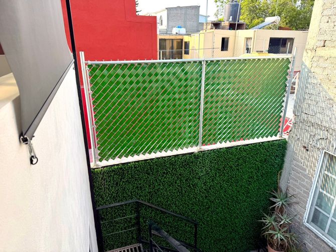 Malla PVC con cinta de privacidad