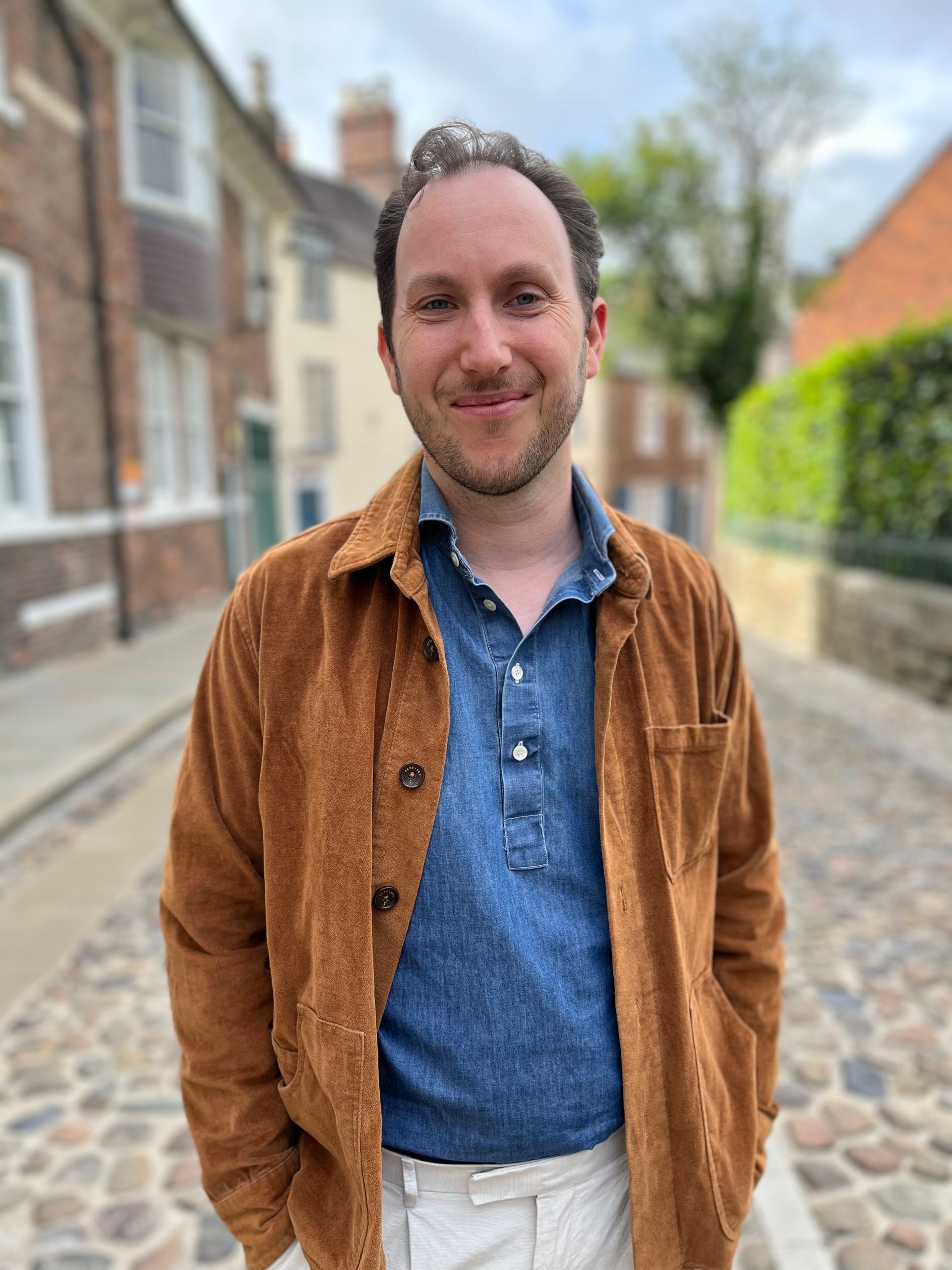 Dr Oliver Peel