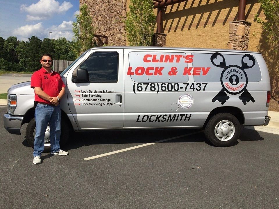 canton locksmith worker and van