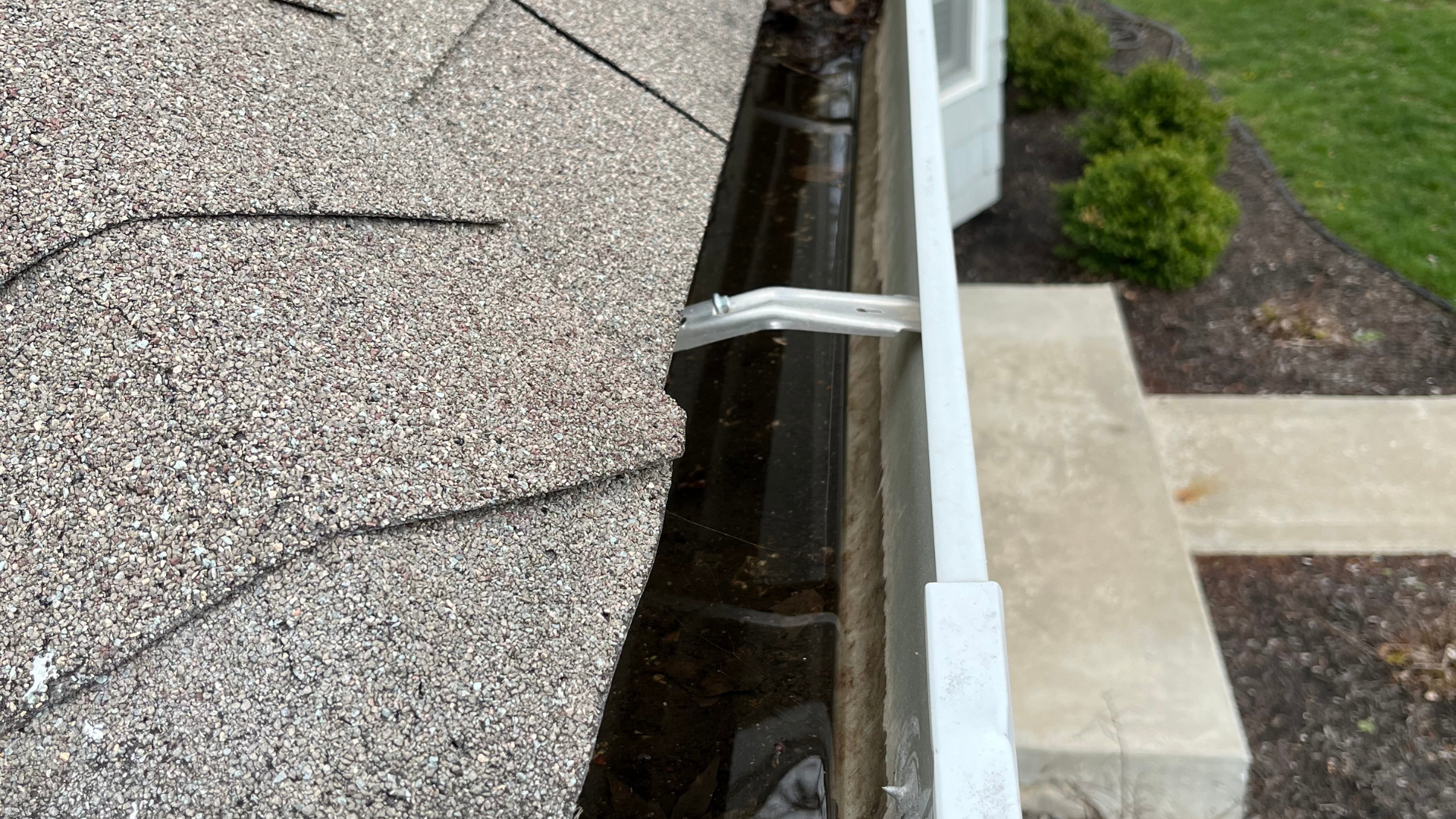 before-gutter-guards