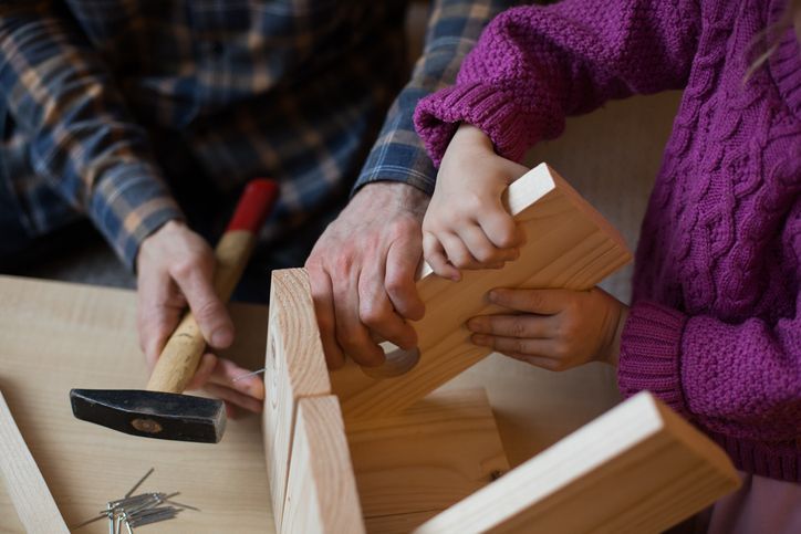 Making a wooden bird feeder