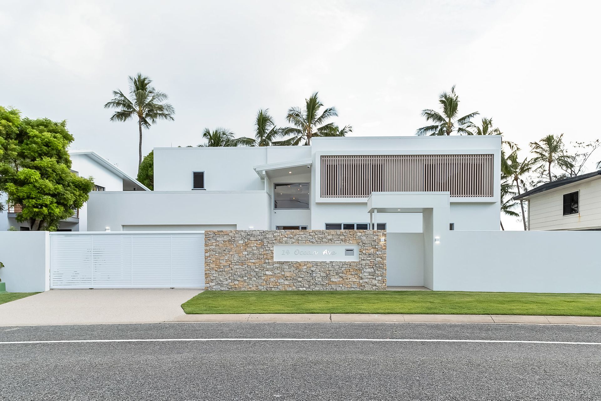 House Backyard — Local Glaziers in Eton, QLD