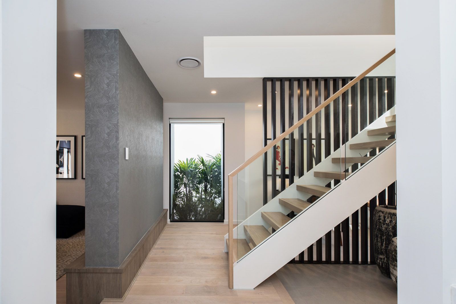 Indoor Aluminium Screens — Local Glaziers in Eton, QLD