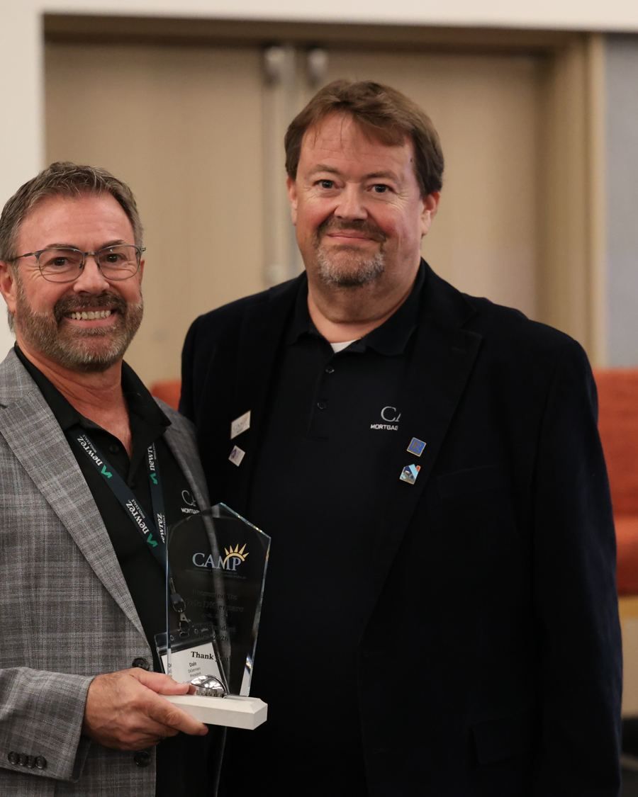 Dale DiGennaro with his Past President award