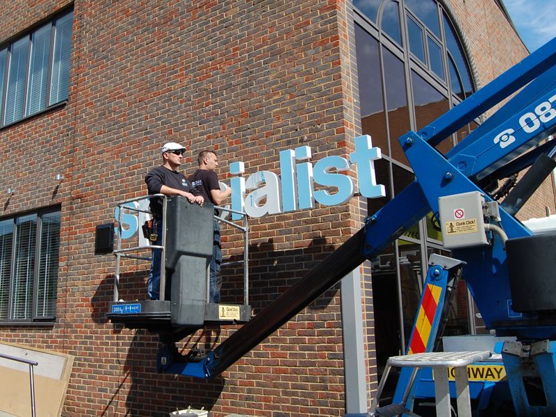 Professional Sign Installation - Knoxville TN, From The Tennessee Sign Company Install Services