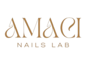 Logo AMACI NAILS LAB in oro su sfondo bianco