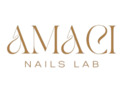Logo AMACI NAILS LAB in oro su sfondo bianco