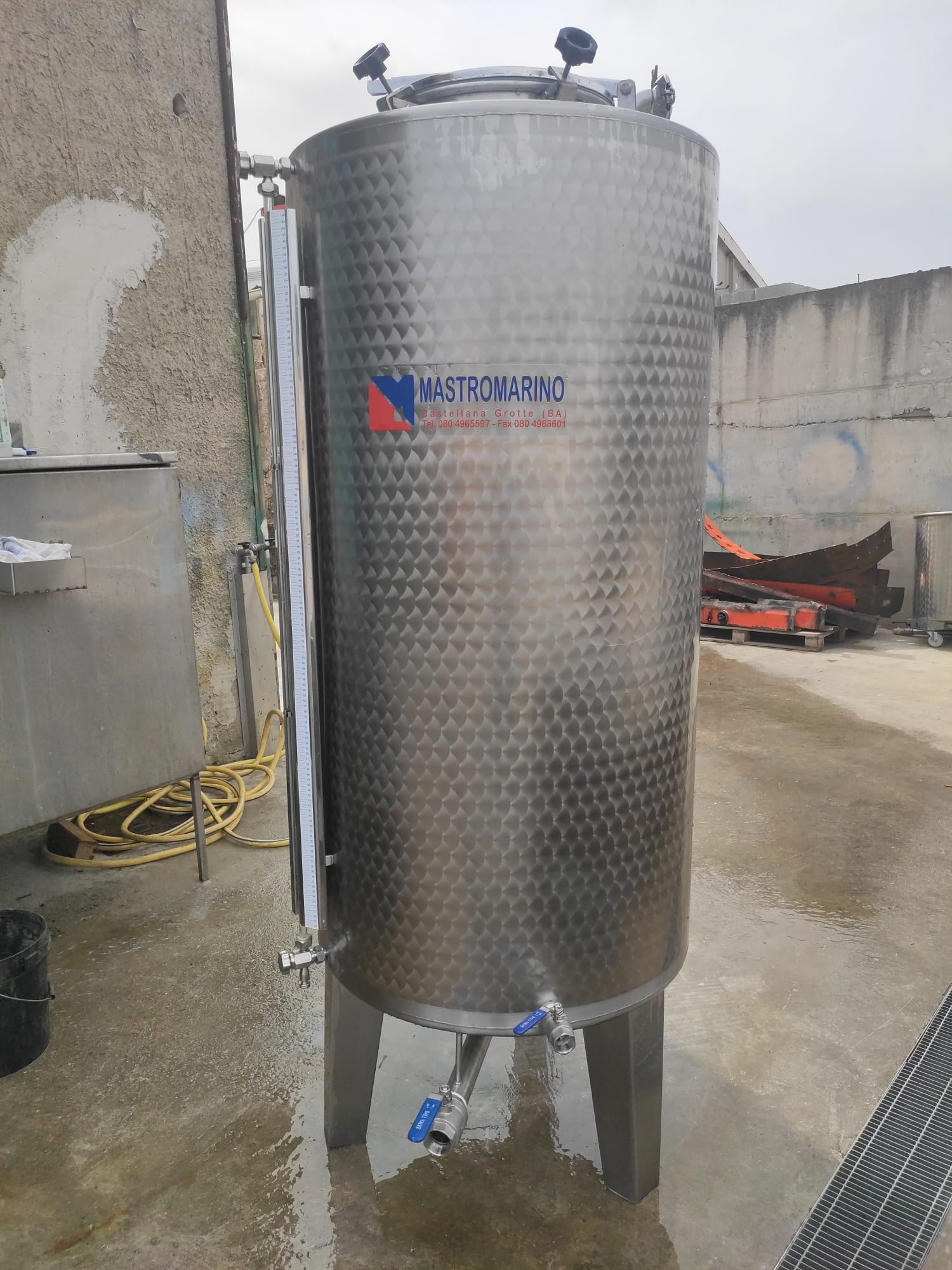 Impianti per settore oleario vinicolo