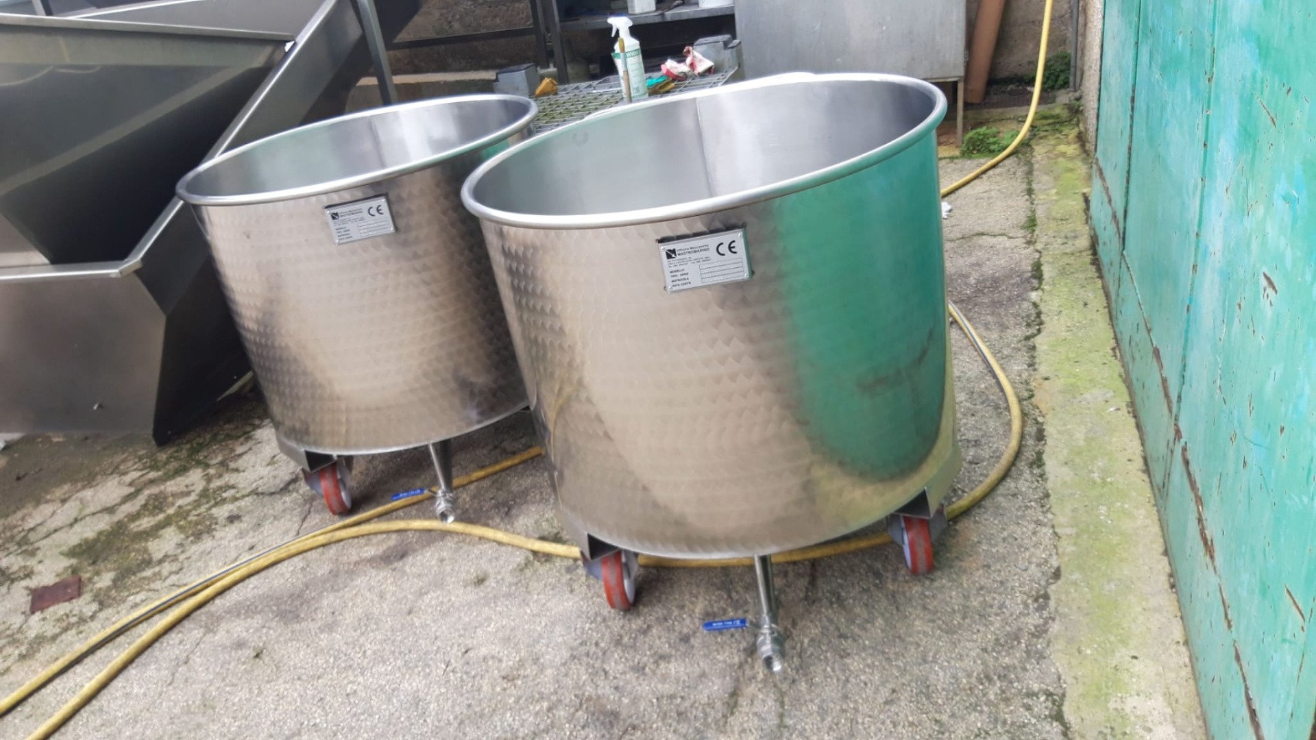Impianti per settore oleario vinicolo