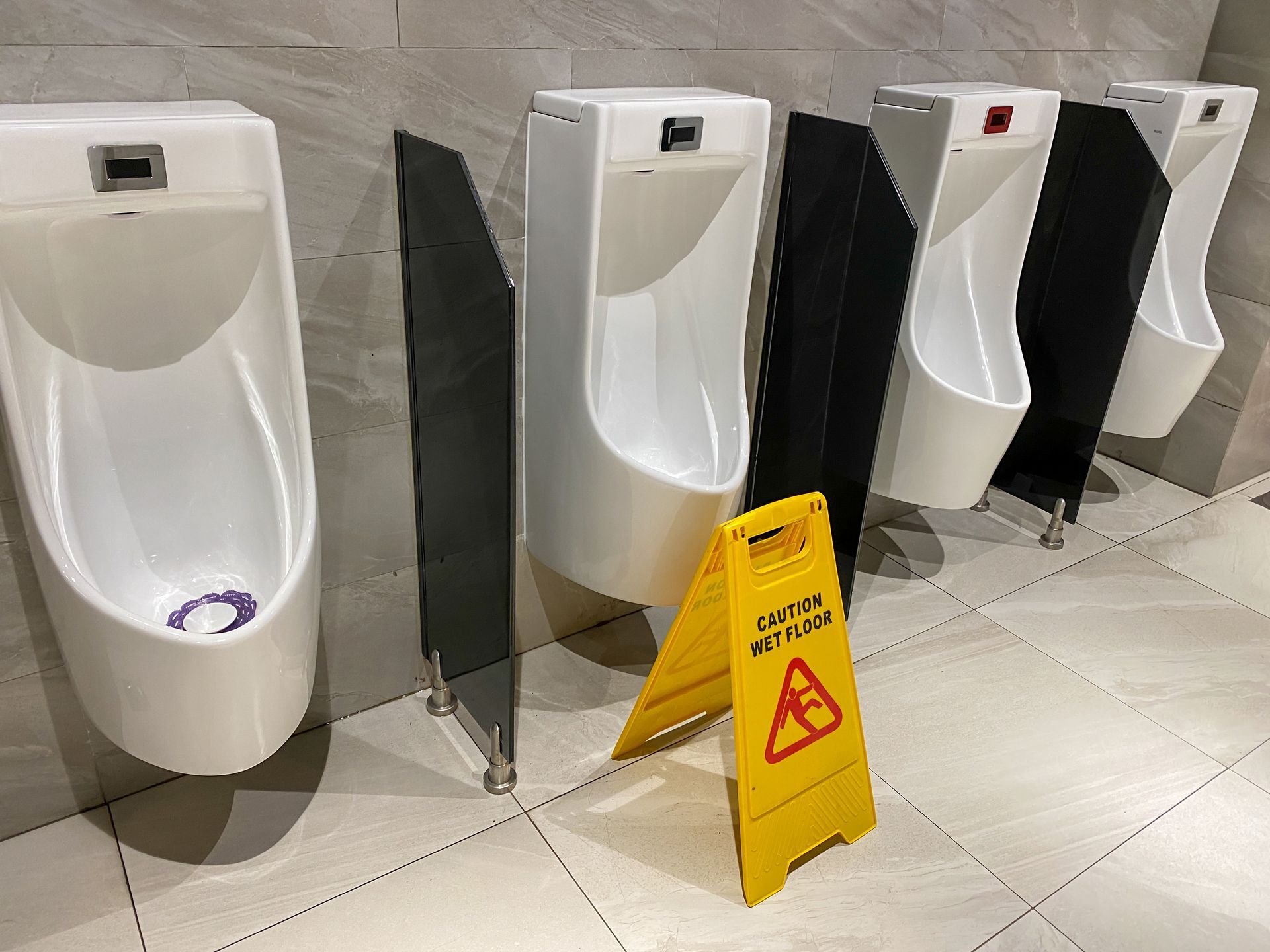 solving common issues with commercial urinals