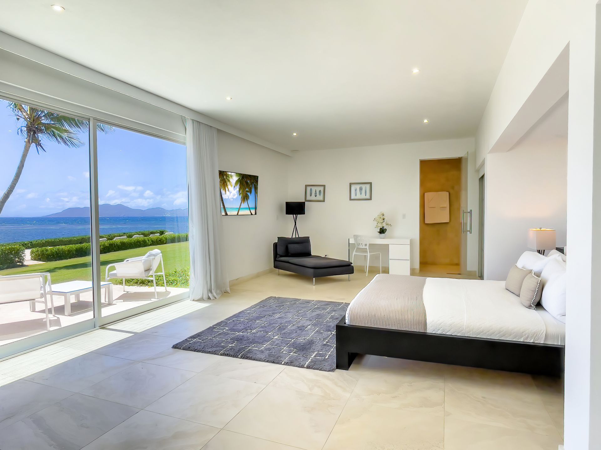 Le Bleu Villa