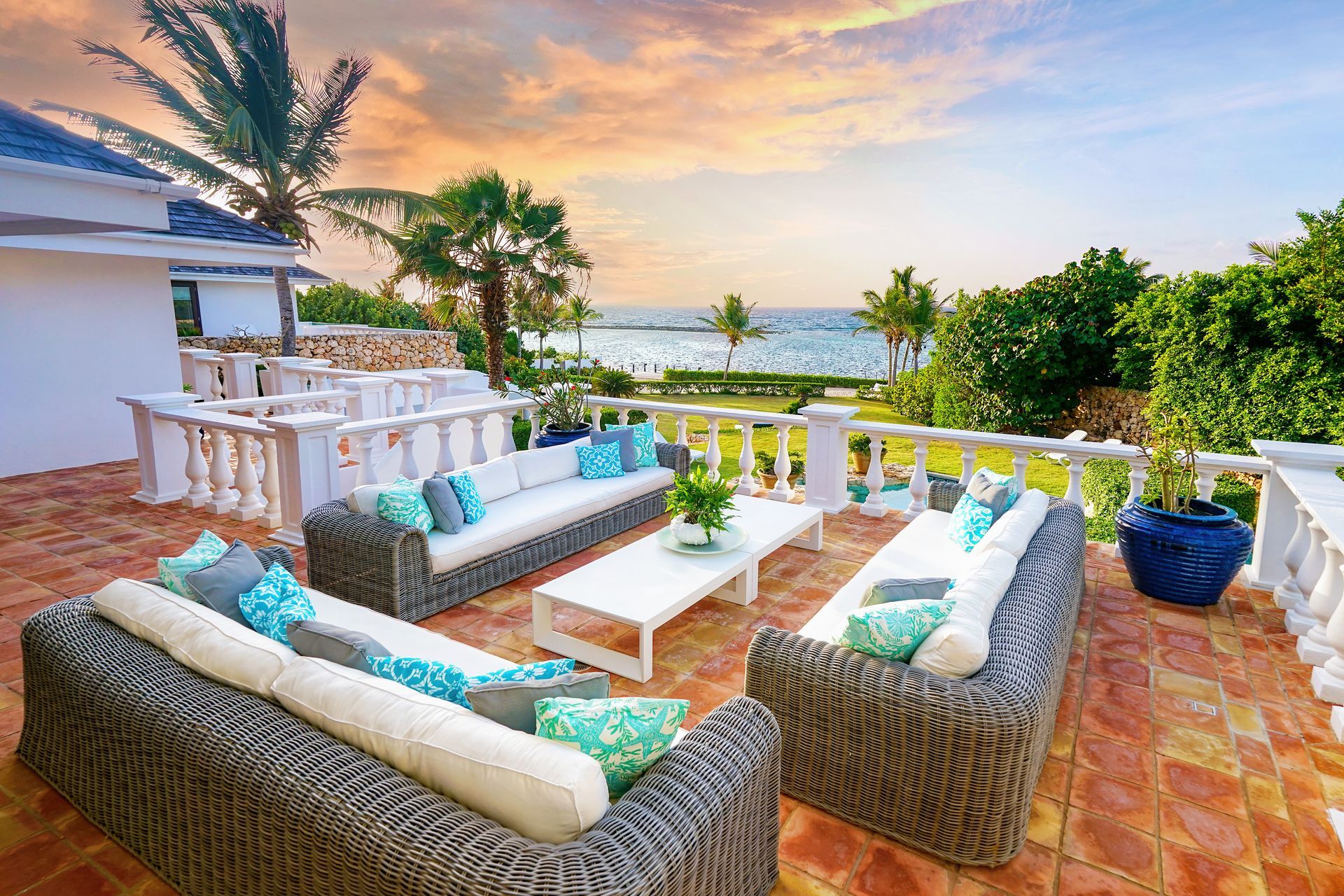 Indigo villa patio