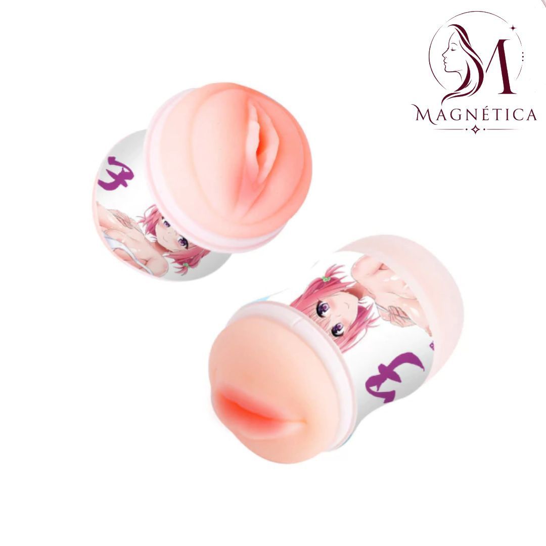 Dos bálsamos labiales en barra de color rosa pastel con etiquetas florales sobre fondo blanco, logotipo de Magnitella en la esquina.
