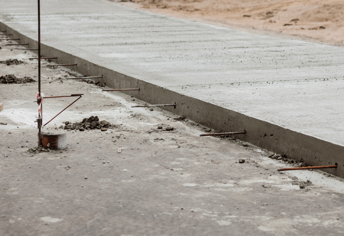 sidewalk concrete pouring in Lakeland, FL