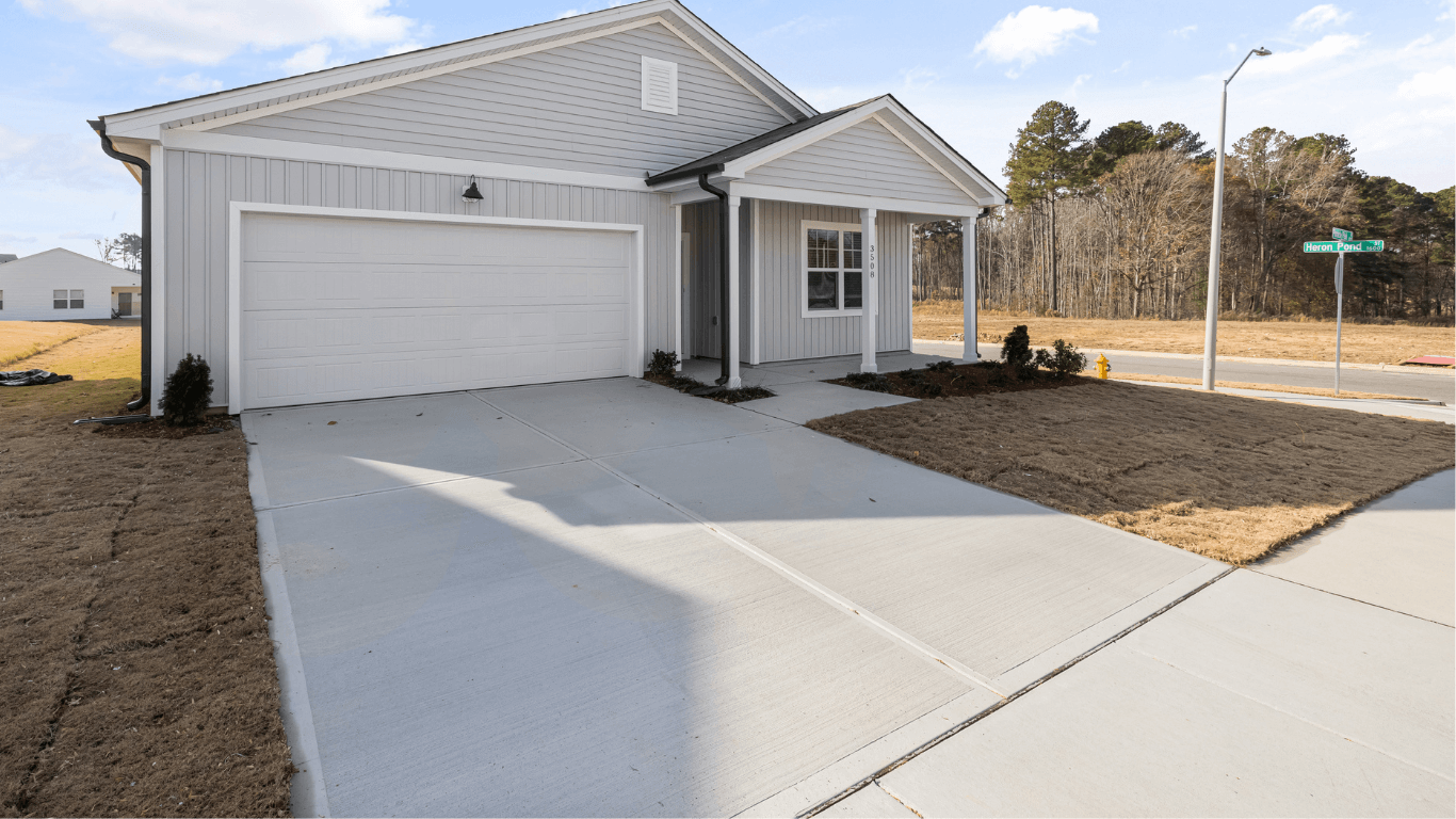 New concrete driveway in Lakeland, FL