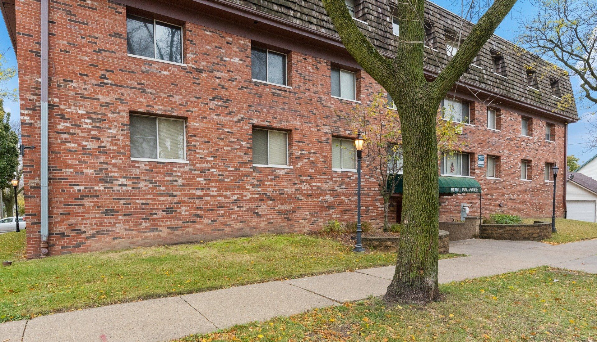 2807 W. Michigan