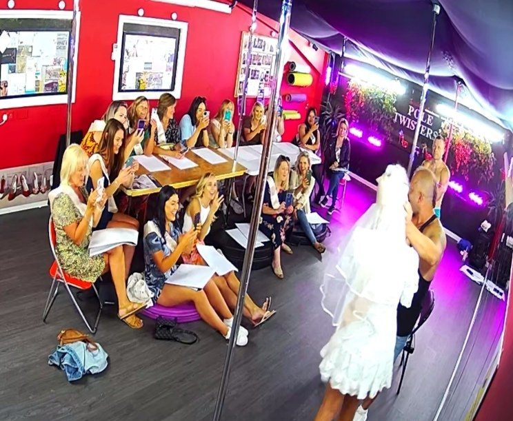 Life drawing hen party in Cardiff venue