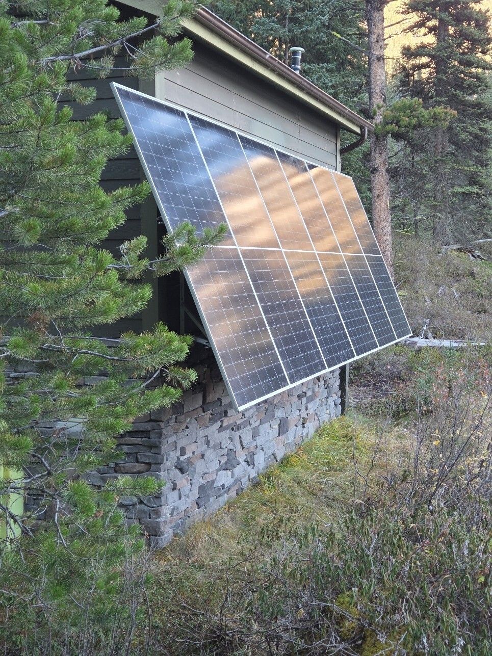 Solar powered station for tourists in Canada