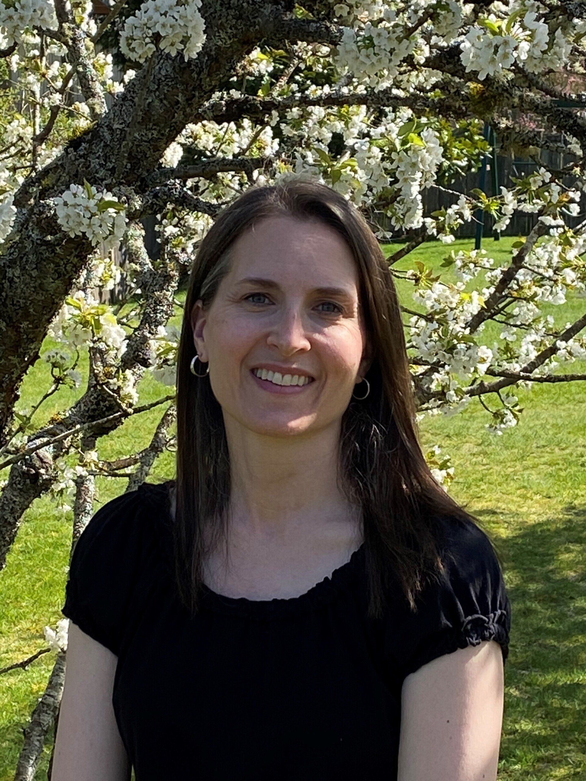 Lindsey Mohandeson - Office Manager in Lynnwood, Washington