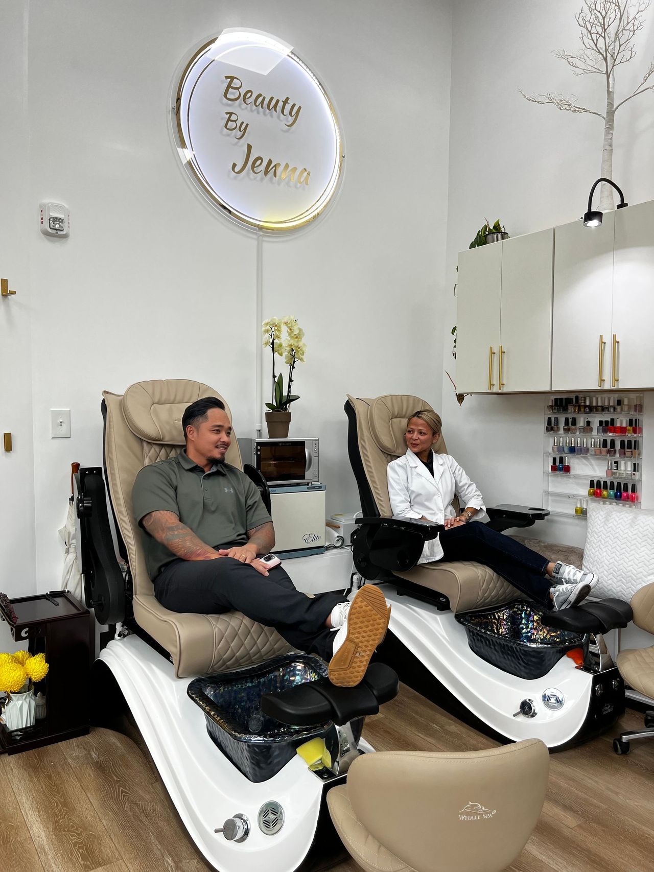 Discover Elegant Salon Spaces for Rent in Bethesda Amor Studio Salons