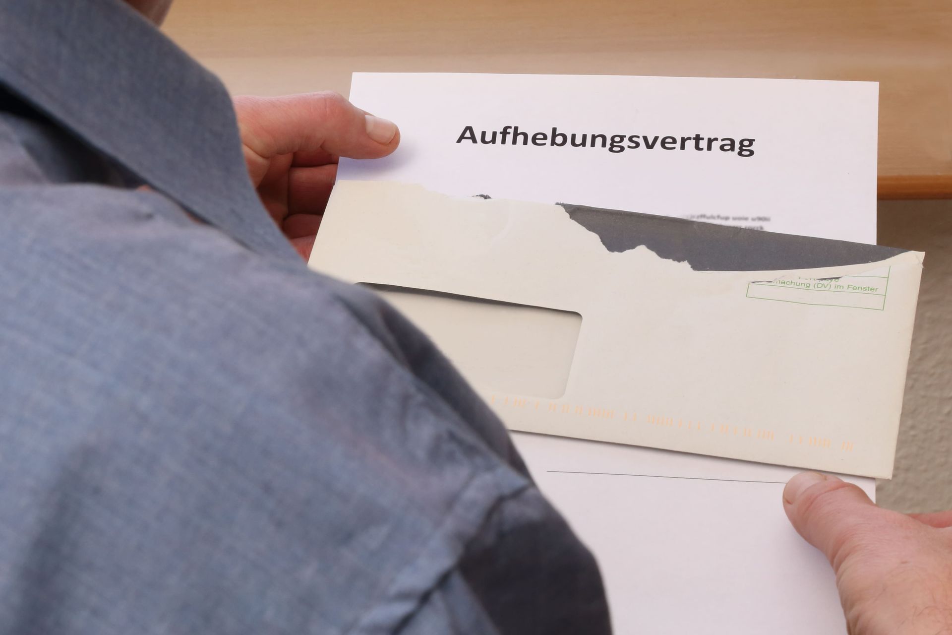 Nachtrag zum Arbeitsvertrag wird unterzeichnet