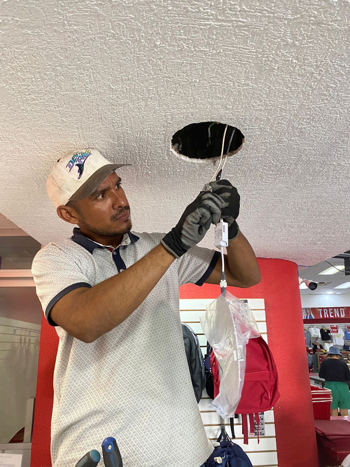 MANTENIMIENTO, CONSTRUCCIÓN Y CLIMAS CMYC  