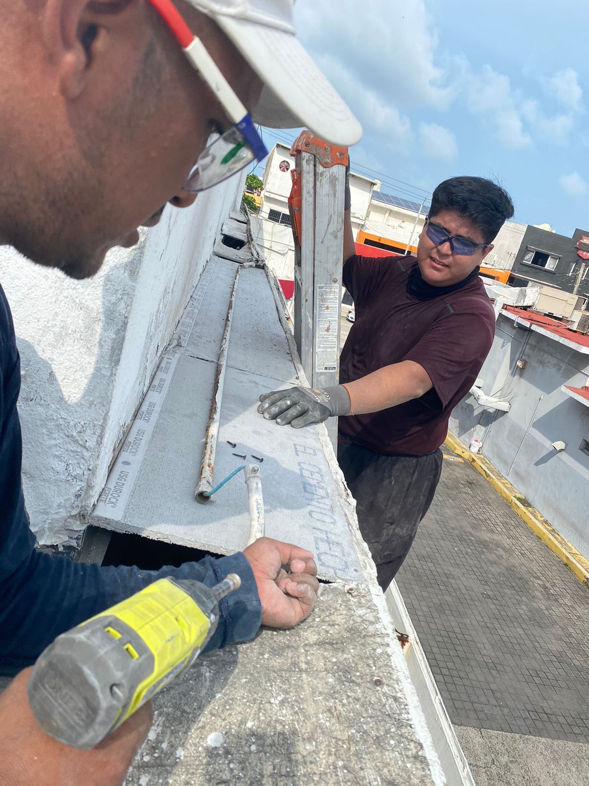 MANTENIMIENTO, CONSTRUCCIÓN Y CLIMAS CMYC  