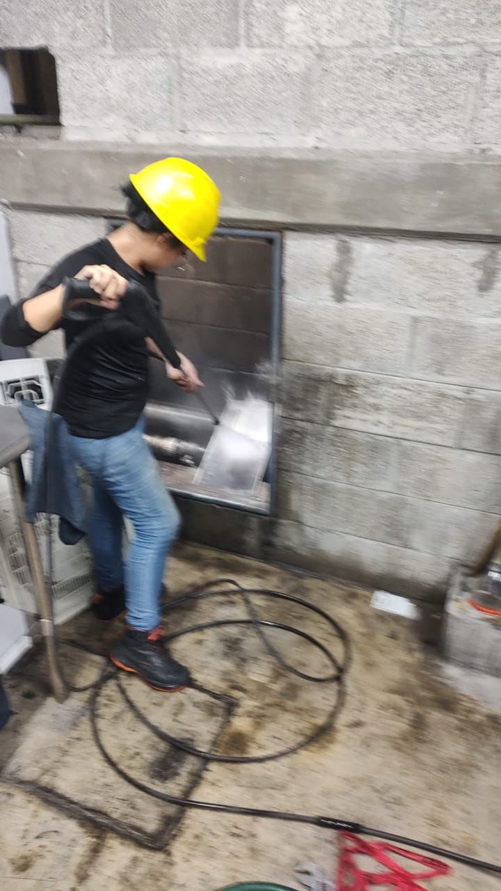 MANTENIMIENTO, CONSTRUCCIÓN Y CLIMAS CMYC  