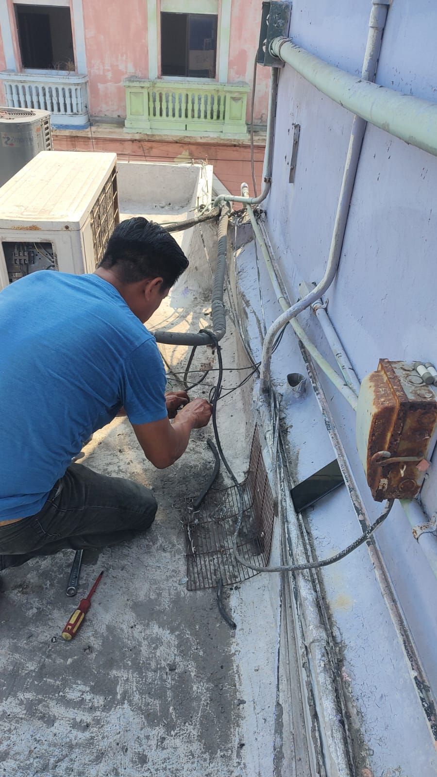 MANTENIMIENTO, CONSTRUCCIÓN Y CLIMAS CMYC  