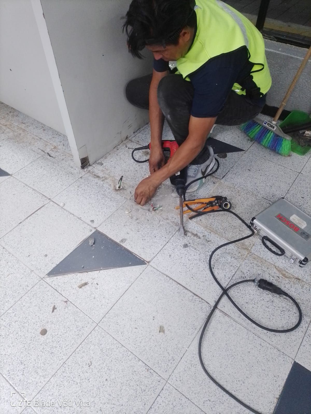 MANTENIMIENTO, CONSTRUCCIÓN Y CLIMAS CMYC  