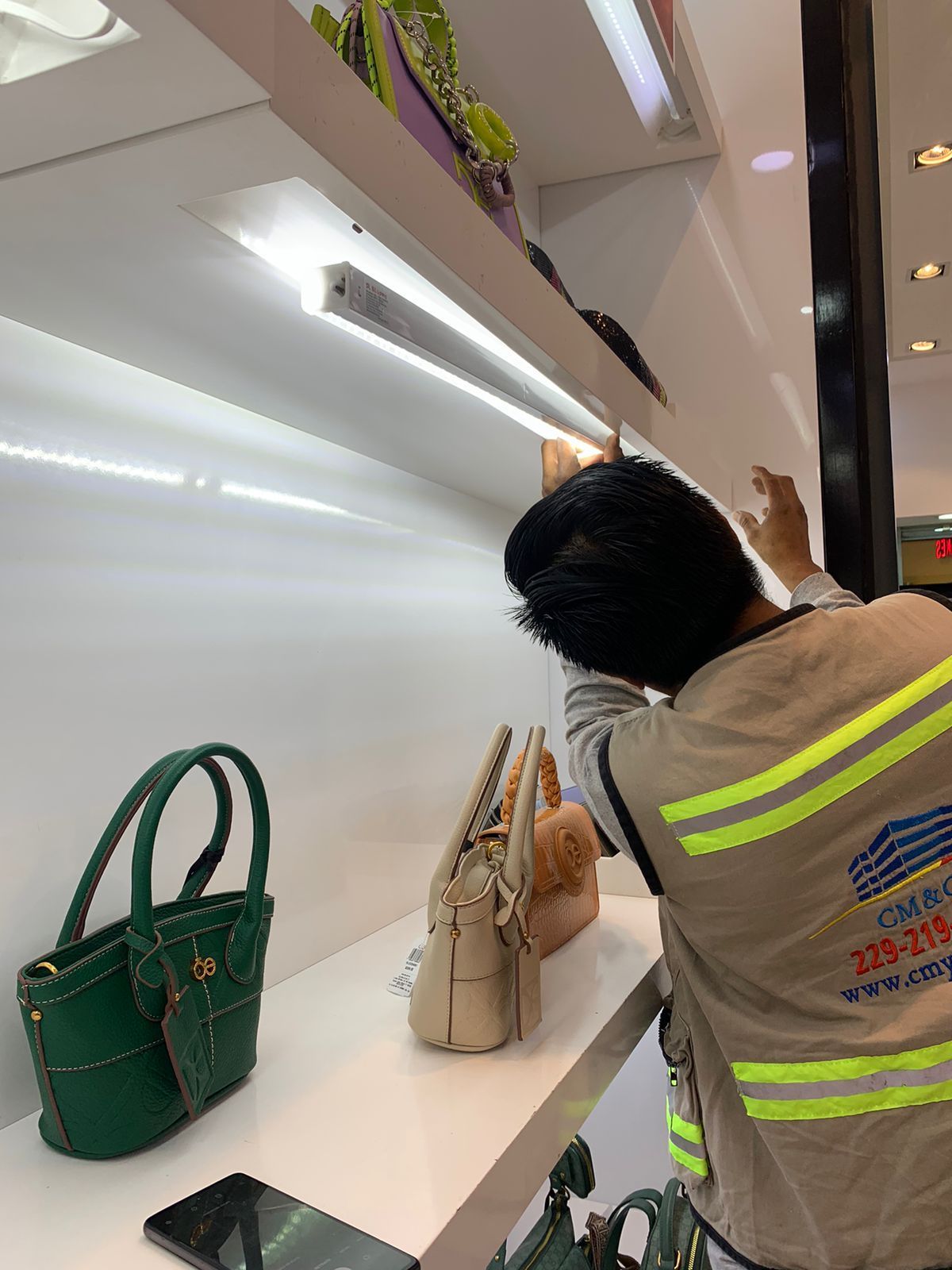 MANTENIMIENTO, CONSTRUCCIÓN Y CLIMAS CMYC  