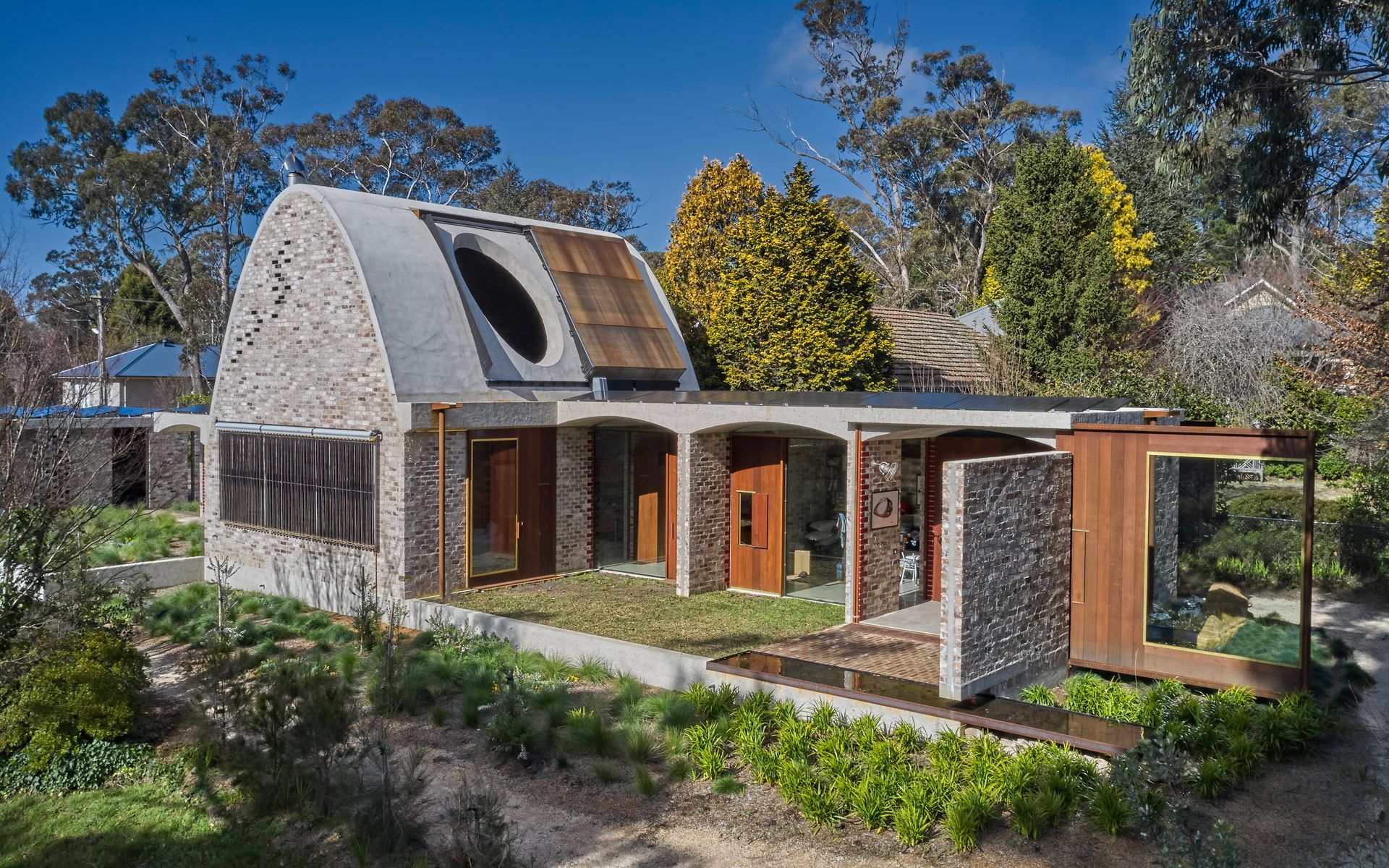 structural and civil architectual house with curved roof