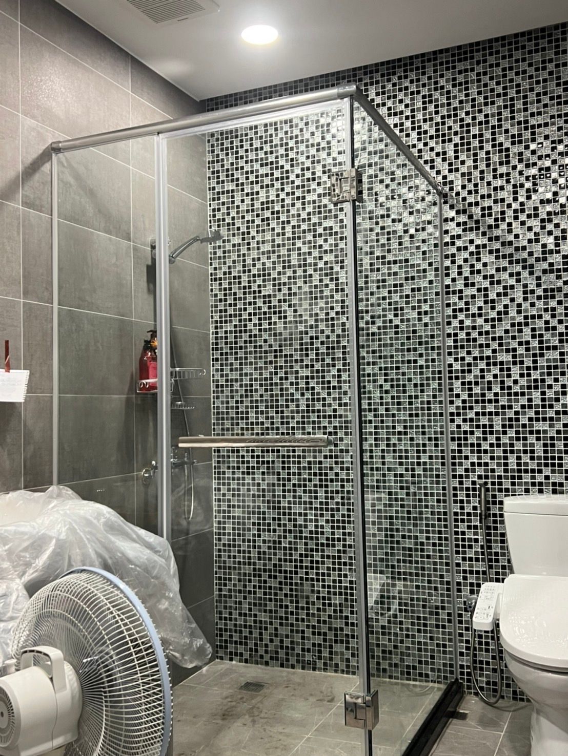 COMMERCIAL PROJECTS