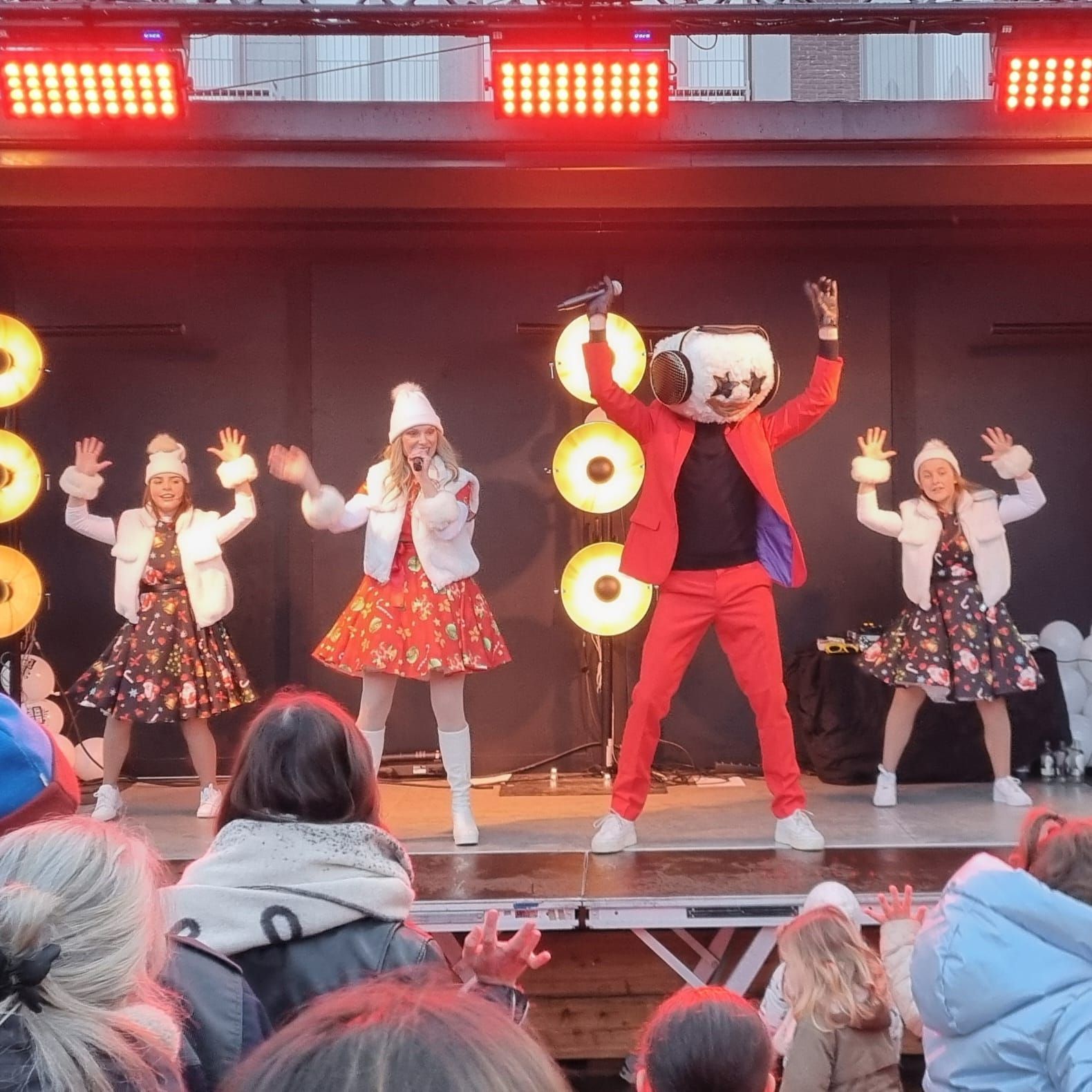 Loco Kids Disco themashow