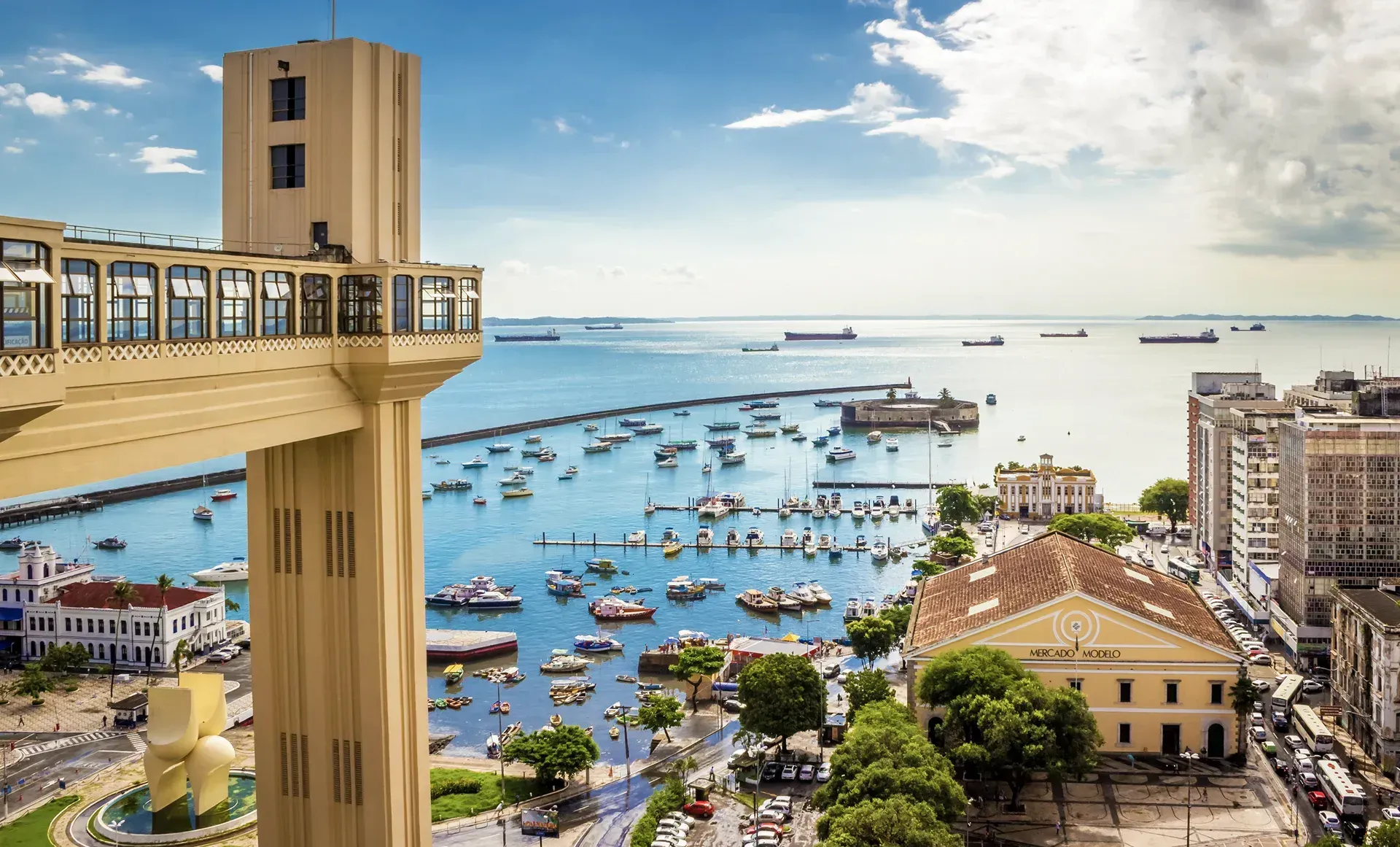 Elevador Lacerda, em Salvador, destino da Black Week Intercity Hotels