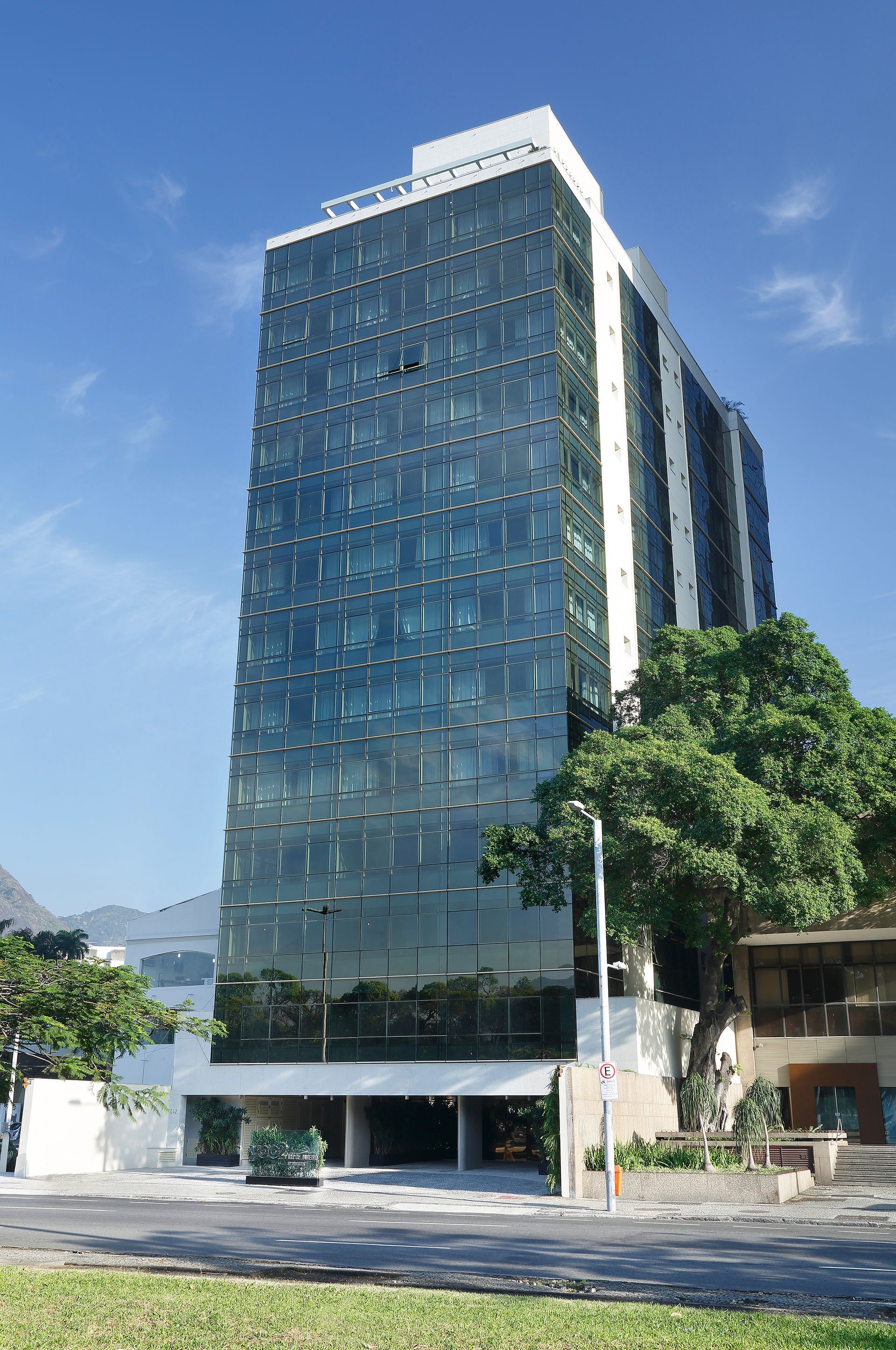 YOO2 RIO TAPESTRY COLLECTION BY HILTON
