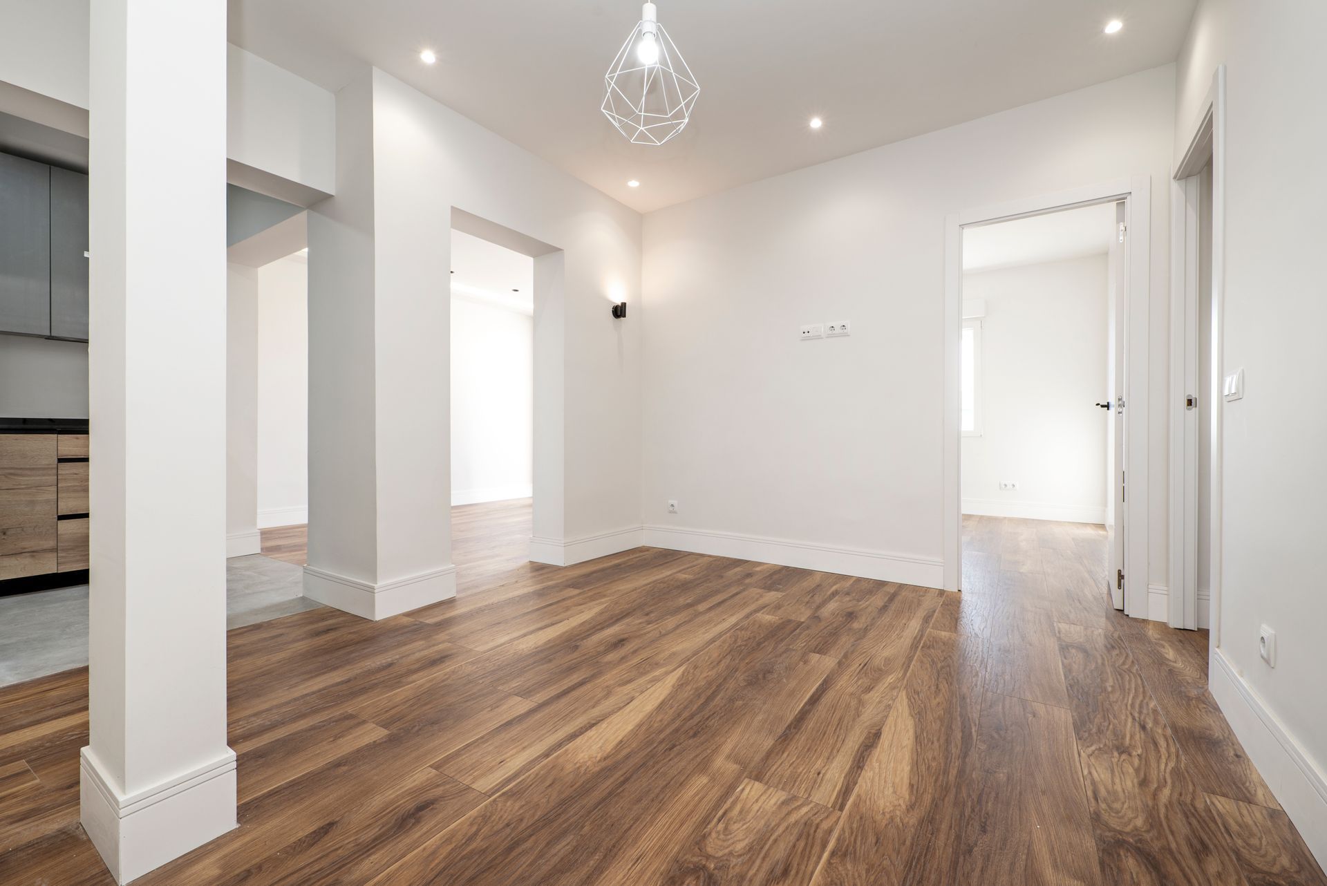 Luxury vinyl plank LVP installation in Northfield Illinois, Lake Cook Hardwood and Flooring completing waterproof vinyl plank floor installation in Northfield IL residential property
