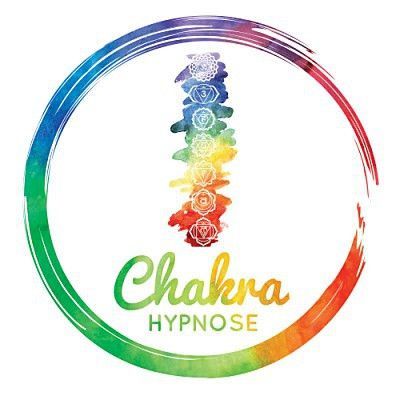 Mit Chakra Hypnose reinigst, klärst und harmonisierst du deine Chakras. Damit werden die Selbstheilungskräfte aktiviert. Chakren sind Energiezentren, über die alle Menschen und Tiere verfügen. Wir haben 7 Haptchakren, die vertikal von unserem Steissbein bis zum Schädeldach verlaufen. Jedes Chakra schwingt in seiner eigenen Frequenz, um Energie in den Körperbereich zu saugen, wo es sich befindet und um diese Energie dann im ganzen System zu verteilen. Mit Chakra Hypnose reinigst, klärst und harmonisierst du deine Chakras.
Damit werden die Selbstheilungskräfte aktiviert.
Chakren sind Energiezentren, über die alle Menschen und Tiere verfügen.
Wir haben 7 Haptchakren, die vertikal von unserem Steissbein bis zum
Schädeldach verlaufen. Jedes Chakra schwingt in seiner eigenen Frequenz,
um Energie in den Körperbereich zu saugen, wo es sich befindet und um
diese Energie dann im ganzen System zu verteilen.