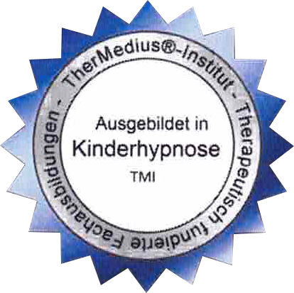 Aus der klinischen Hypnose weiss man, dass Kinder gut empfänglich für Hypnosetherapie sind. Kinder haben zumeist eine sehr aktive Fantasie und scheinen sich oft in einer ganz eigenen Welt zu befinden. Sie sehen die Welt und ihre Ereignisse mit anderen Augen als Erwachsene, die auf einen grösseren Erfahrungsschatz zurückgreifen können. Der Trance-Zustand ist dabei ganz natürlich. Kinderhypnose, TherMedius-Institut, (Jan-Henrik Günter)