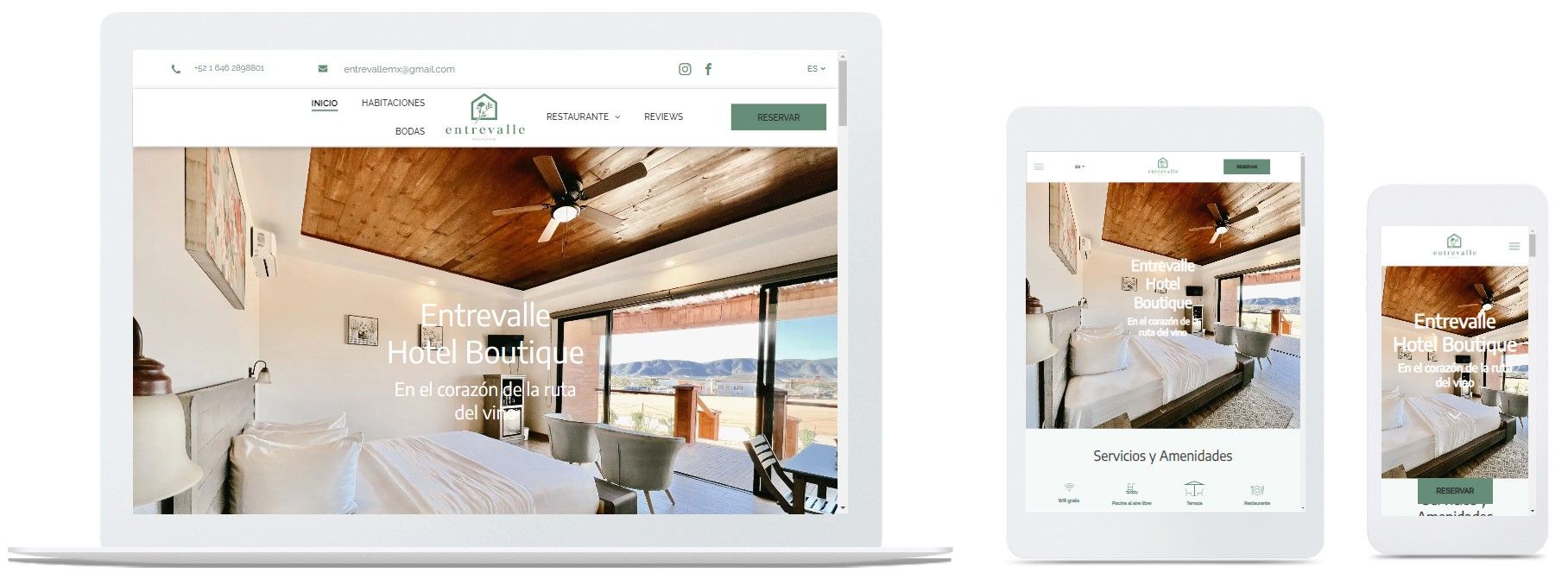 Maqueta de sitio web responsivo en escritorio, tableta y teléfono que muestra un espacio interior moderno.