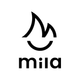 Logotipo minimalista negro de “mila” con un icono estilizado de llama y sonrisa sobre el nombre de la marca.