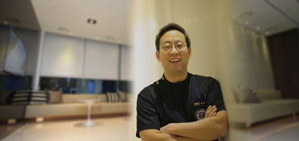 Dr. Kim Yoo Suk, English-speaking ENT specialist and former Yonsei & Ajou professor, Gangnam, Seoul