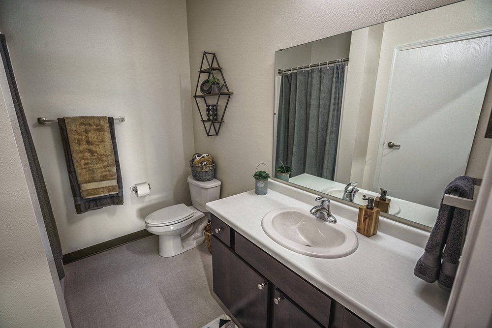 U32 Apartments in Fargo ND 2nd Bathroom