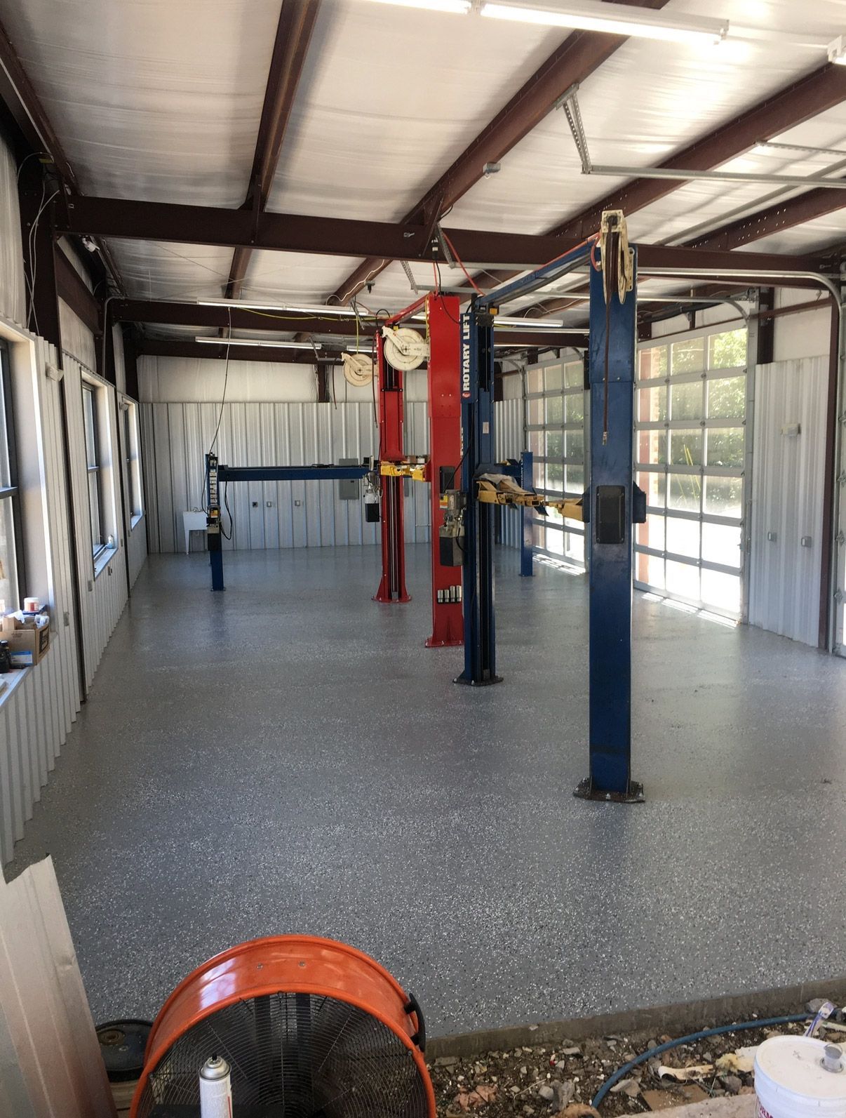 Empty indoor shop | Pitts Automotive