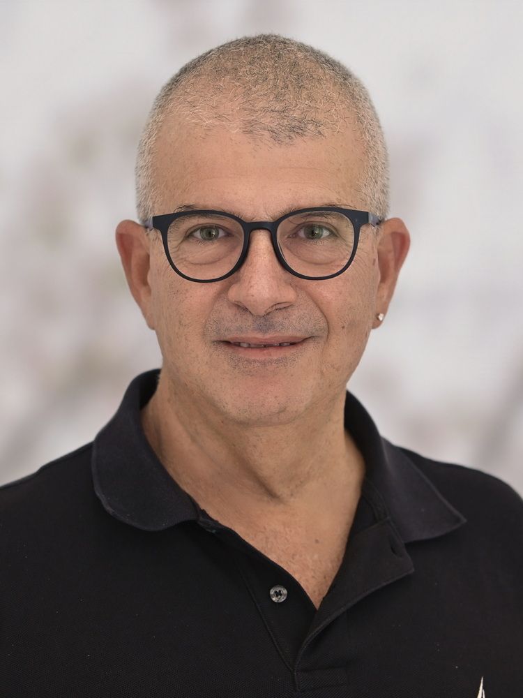 איתן אייזיק, רופא שיניים איתן אייזיק, רופא שיניים