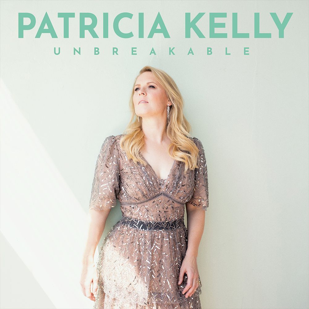 Patricia Kelly ist auf dem Cover ihres Weihnachtskonzertalbums.