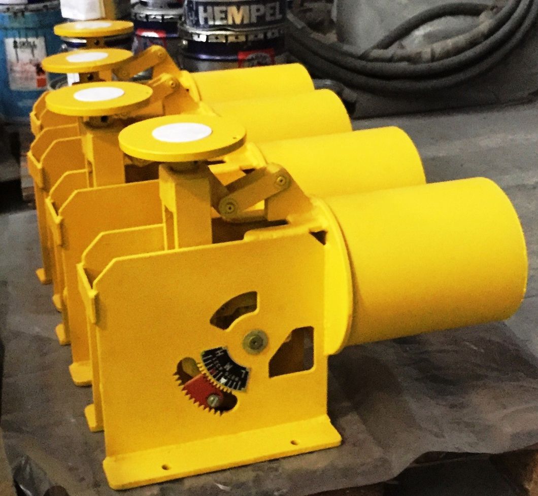 Constant load elastic supports