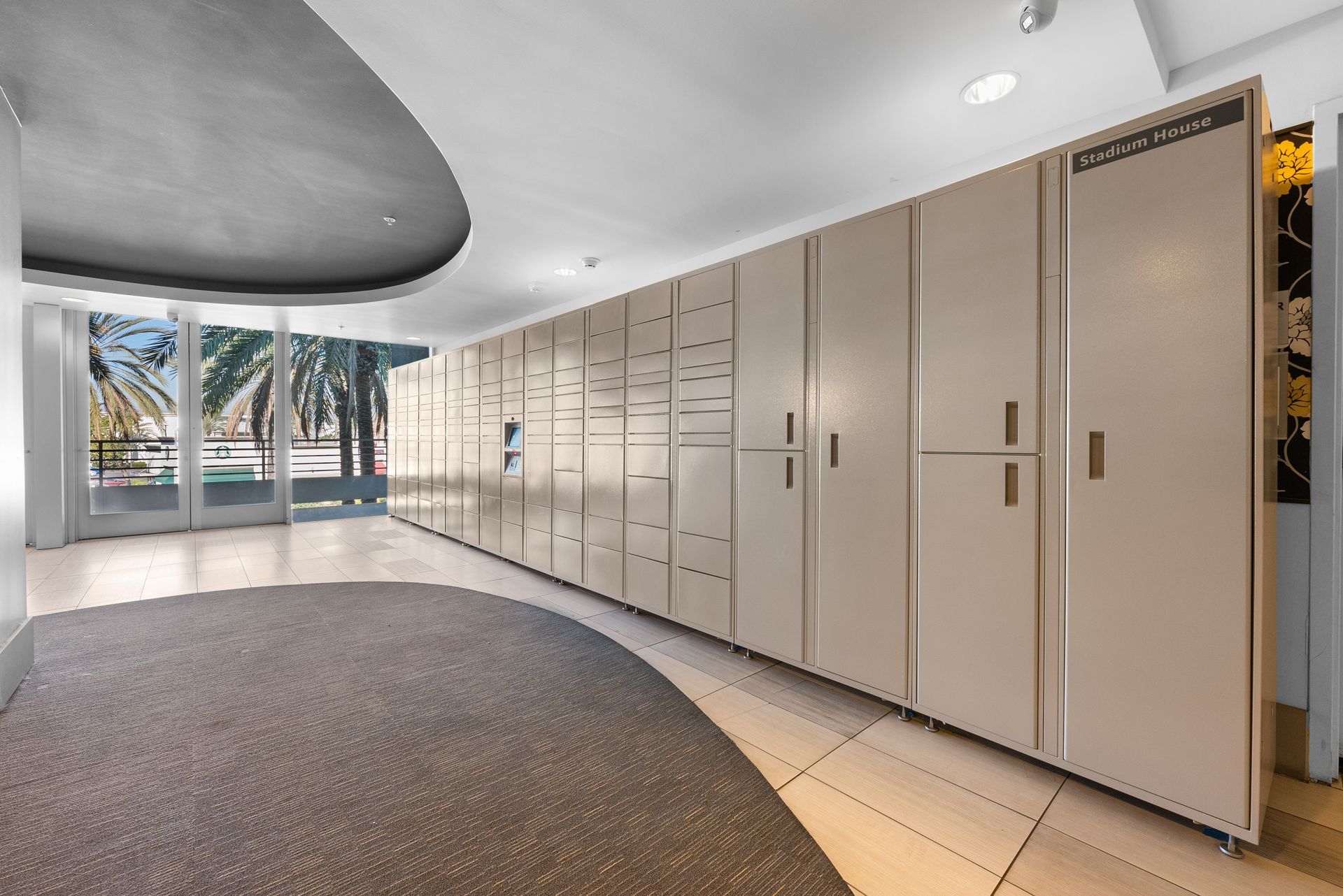 Sliding Photo Gallery Displaying Community Amenities